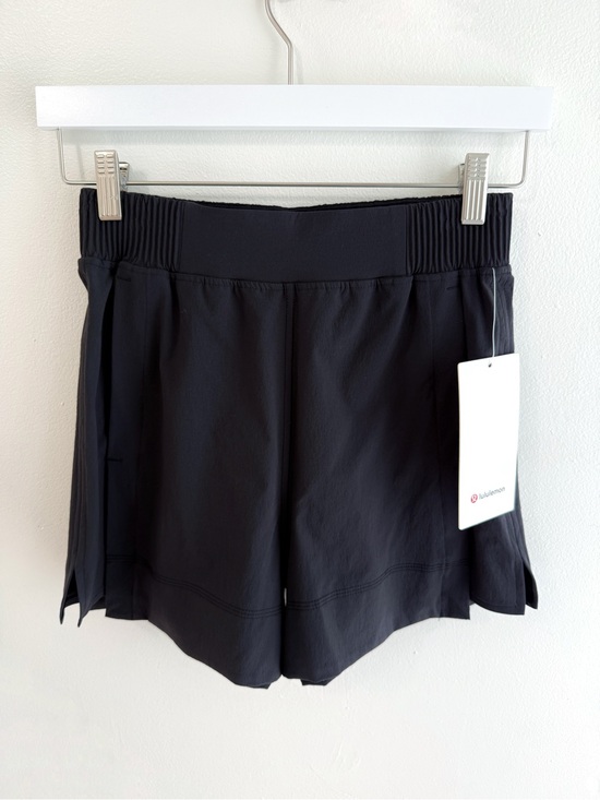 lululemon athletica Pants - Lululemon Black Stretch Woven Relaxed Fit High Rise Short 4"